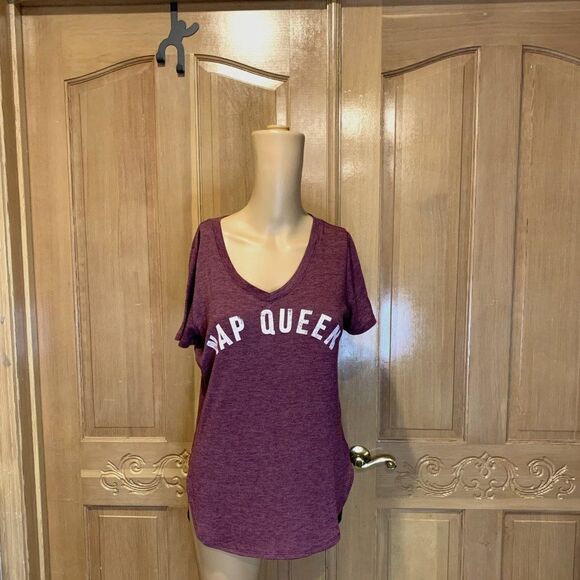 MODERN LUX NAP QUEEN TEE SIZE M - Picture 1 of 1